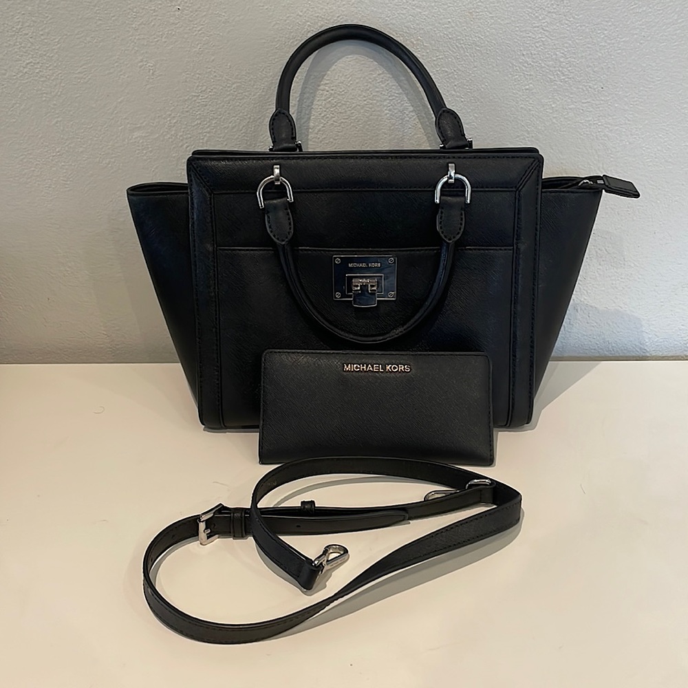 Michael Kors Black Tote & Wallet.